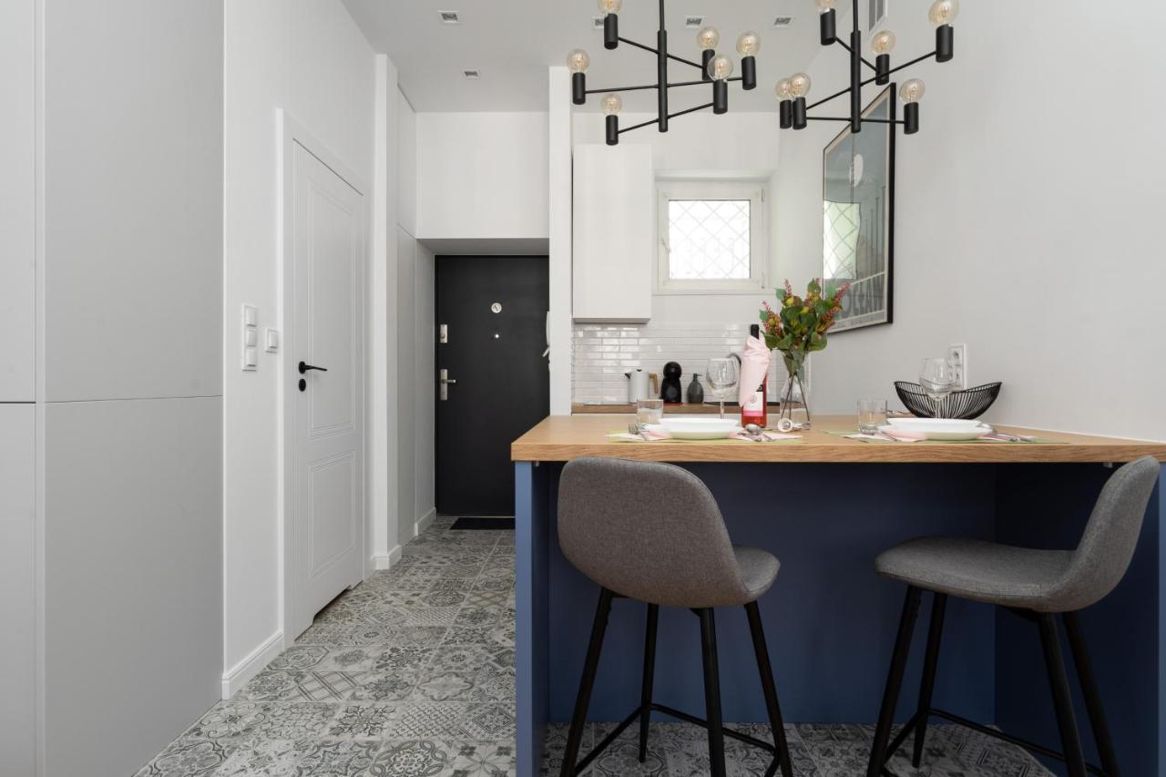 Old Town By Renters Apartment *